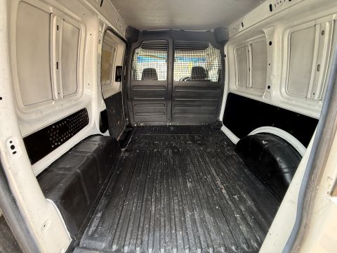 Volkswagen - CADDY PANEL VAN 
