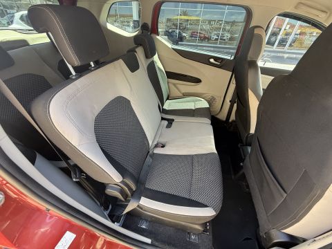 Renault - Triber 1.0 INTENSE AUTOMATIC 