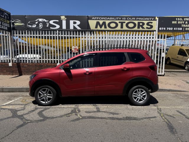 Renault - Triber 1.0 INTENSE AUTOMATIC 