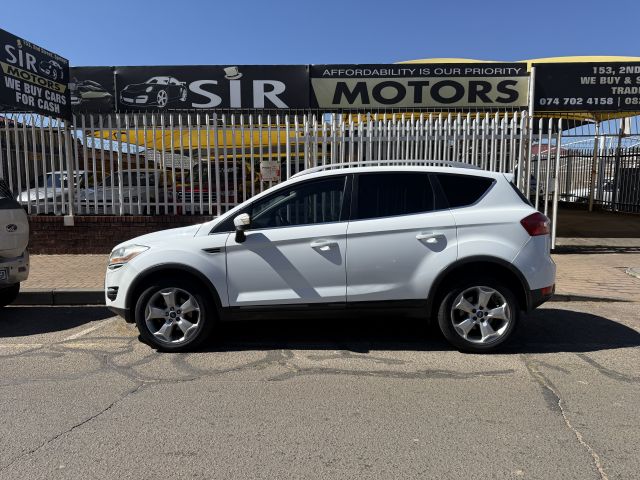 Ford - Kuga 2.5T AWD