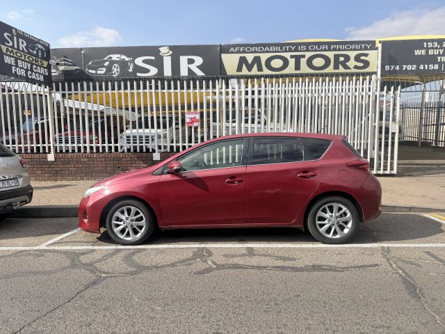 Toyota - AURIS 1.6 XR