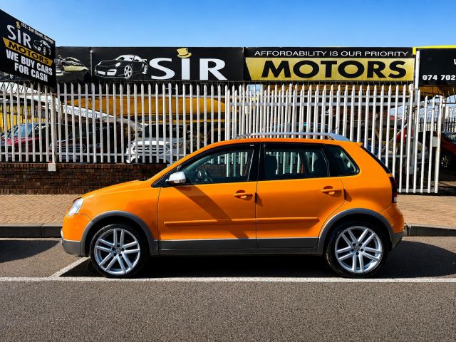 Volkswagen - POLO CROSS 1.6i 