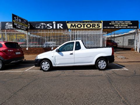 Nissan - Np200