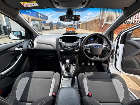 Ford - FOCUS ST 
