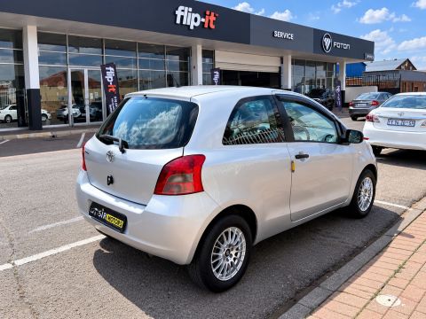 Toyota - Yaris 1.0 