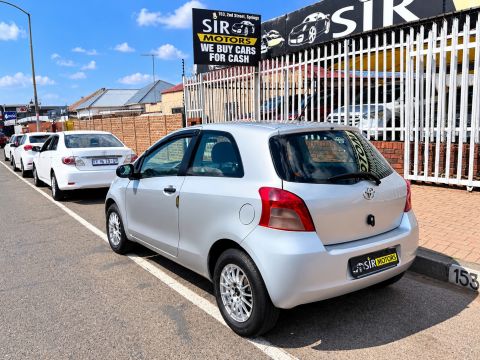 Toyota - Yaris 1.0 