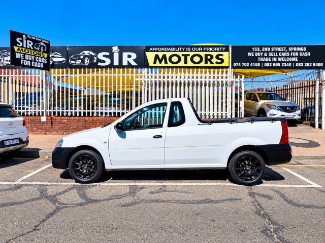 Nissan - Np200 