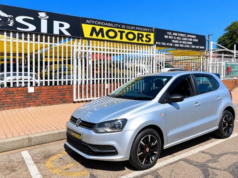 Volkswagen - Polo Vivo 