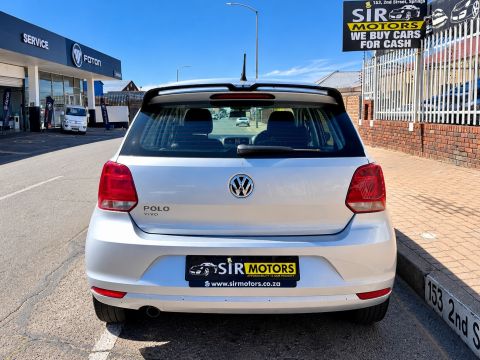 Volkswagen - Polo Vivo 