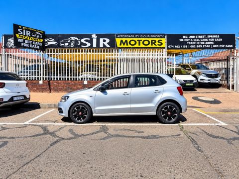 Volkswagen - Polo Vivo 