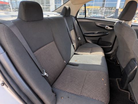 Toyota - Corolla Quest Auto 